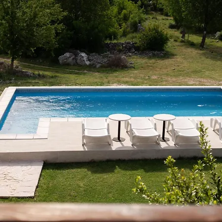 Villa Mramor *
